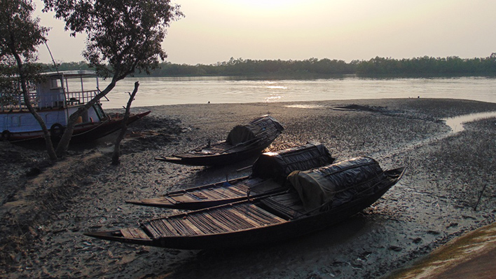 Fischerboote in den Sunderbans (Foto: Sandra Petersmann)