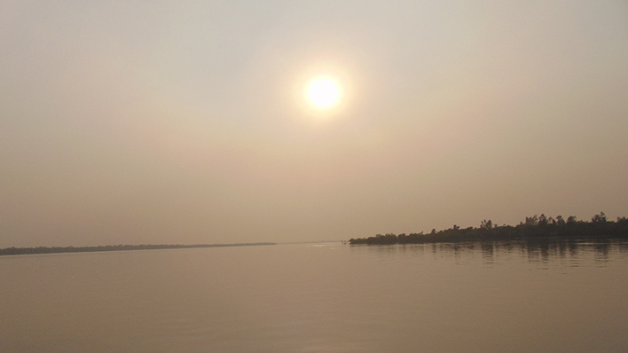 Sonnenuntergang am Ganges (Foto: Sandra Petersmann)