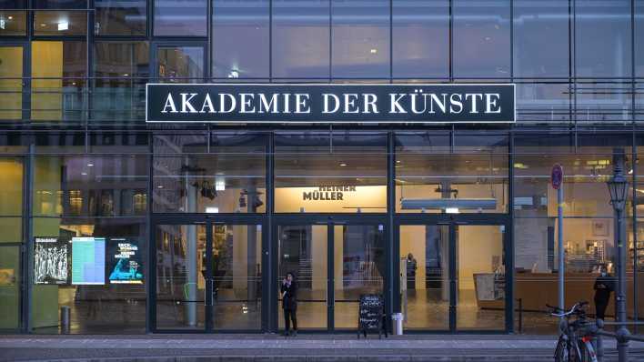 Akademie der Künste, Pariser Platz, Berlin © picture alliance/ imageBROKER/ Schoening