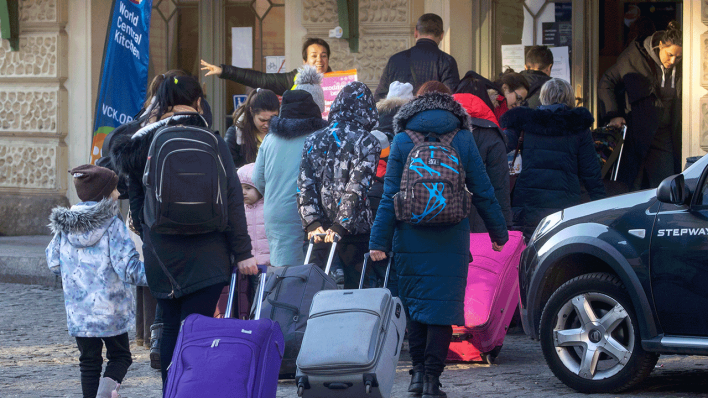 Am Bahnhof der polnischen Kleinstadt Przemysl kommen weiterhin jeden Tag tausende mit Zügen geflüchtete Menschen aus der Ukraine an