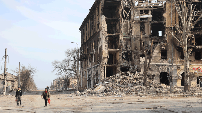 Zerstörtes Gebäude in Mariupol