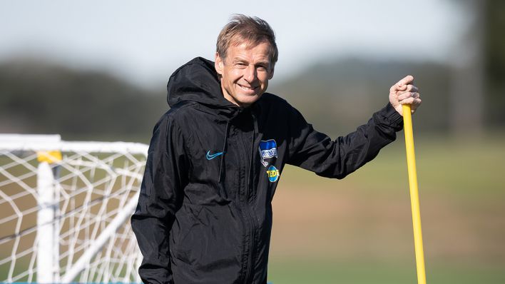 Hertha-Coach Jürgen Klinsmann im Trainingslager. / Jan-Philipp Burmann / City-Press GmbH